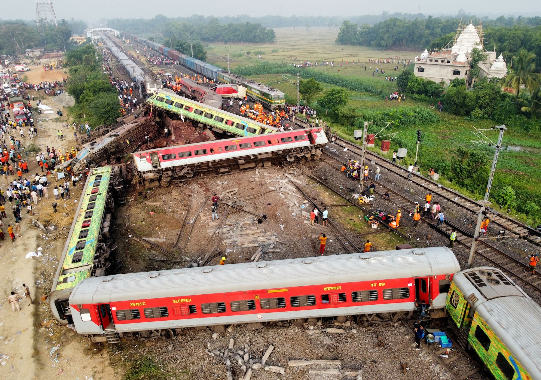 More than 280 dead hundreds hurt in horrific three train collision