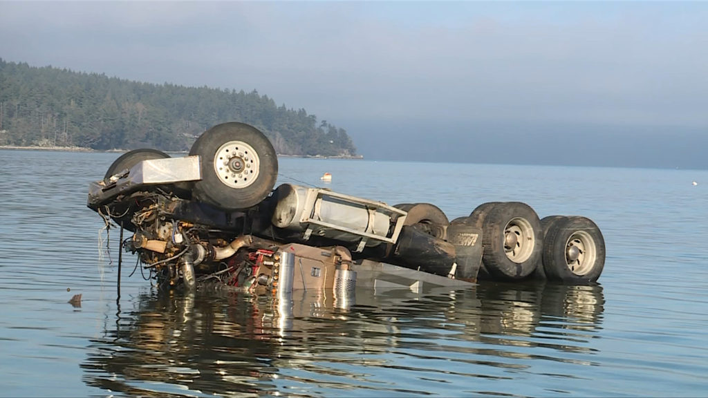 SC BALA MILL BAY DUMP TRUCK CRASH FOLO 2022 01 27 00016 1024x576 1